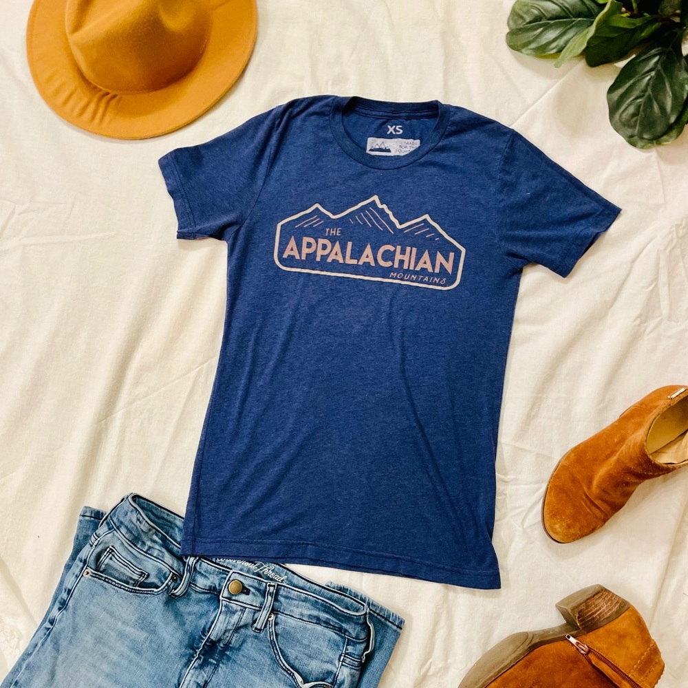 Graphic Appalachian Mountain T-shirt XS
